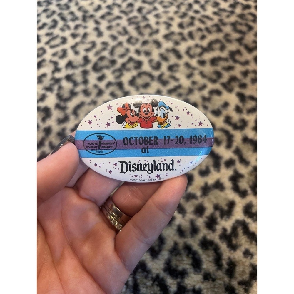 VTG Oct 1984 Disneyland Big "I" Insurance Agents Convention Pinback Button